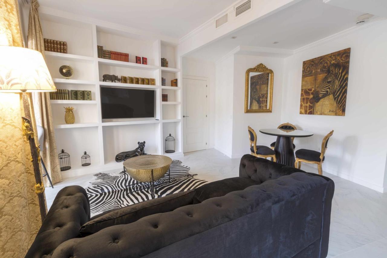 מאלגה The Clock House Luxury Urban Suites חדר תמונה
