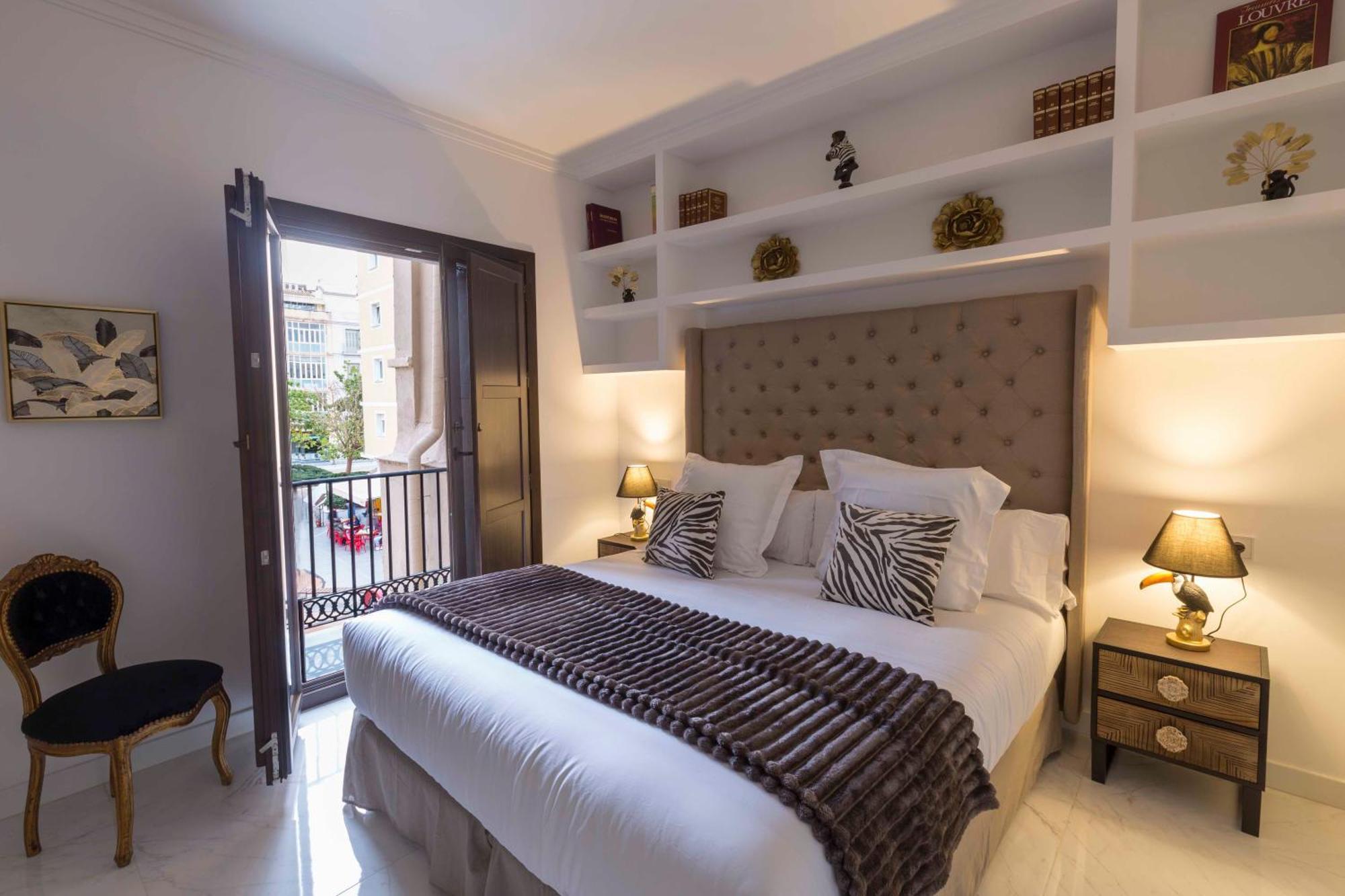 מאלגה The Clock House Luxury Urban Suites מראה חיצוני תמונה